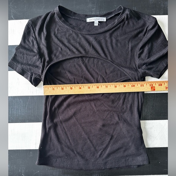 Cropped top - Picture 4 of 5